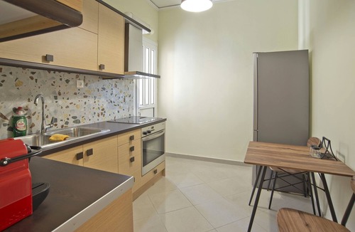 Piraeus Apartment | Piraeus Wave Stylish Apt Near Marina & Beach