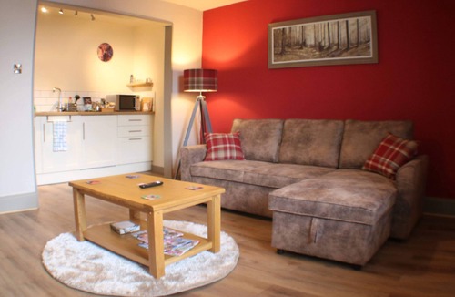 Pitlochry Apartment | Pitlochry Stay-Sleeps 2-Central & Connected