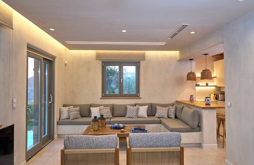 Skopelos Town House | Pnoé Residence