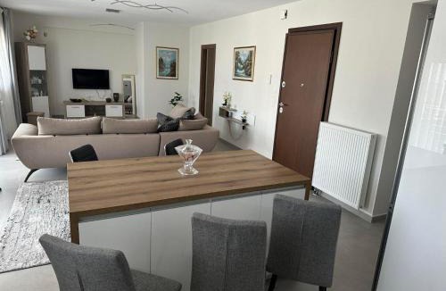 Ioannina Apartment | Poly's Home 2