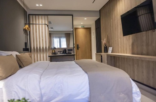 Kalambaka Apartment | Polyzos Luxury Suites Meteora #4 - Adults Friendly