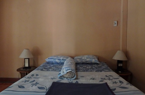 Labuhan Pandan House | Pondok Gili Lampu close to the beach