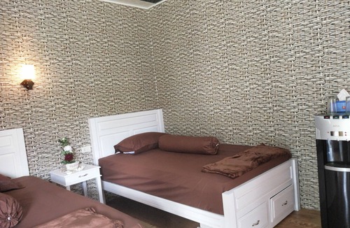 Sinabang Bed & Breakfast | Pondok Oma Surf Simeulue