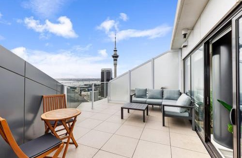 Auckland Central Business District Apartment | Pool, Gym & Modern 2BR Sky Tower View Zodiak Stays