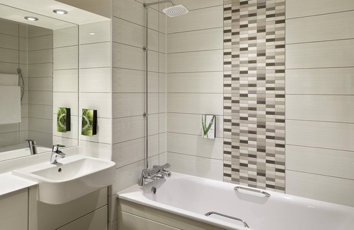 Glenisla Hotel | Premier Inn Dundee North