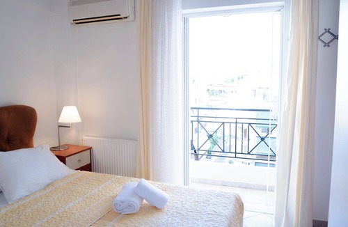 Ampelokipoi Apartment | Premium Athens Penthouse with Stunning Views and Free Parking next to Metro