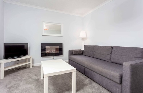 Prestwick Apartment | Prestwick Central - Donnini Apartments