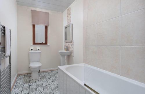Prestwick Apartment | Prestwick Central - Donnini Apartments
