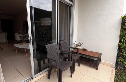 Santa Ana Apartment | Prime Location 2 BDR Apt, Pool, GYM, ground floor, Walkable to Everything