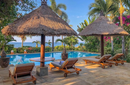 Lokapaksa Villa | Private and Peaceful Beachfront Pool Villa @ Lokopaksa, Seririt!
