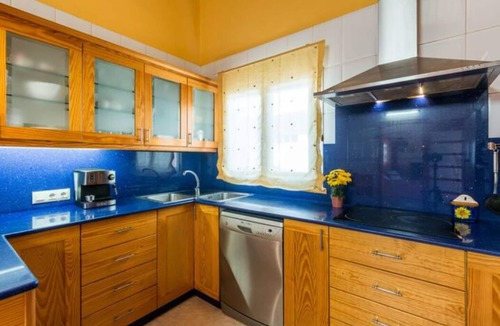 Santandria Ski Chalet | PRIVATE VILLA WITH POOL VALLADA.No for rent to under 25 years old for S.Joan