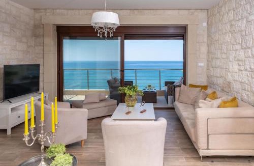 Kastri Villa | Private Luxury 3bdrm Villa - Walk to beach