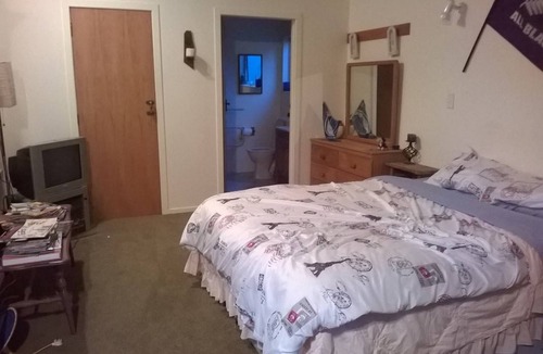 Mahurangi West Resort | Private room ∙ 2 guests