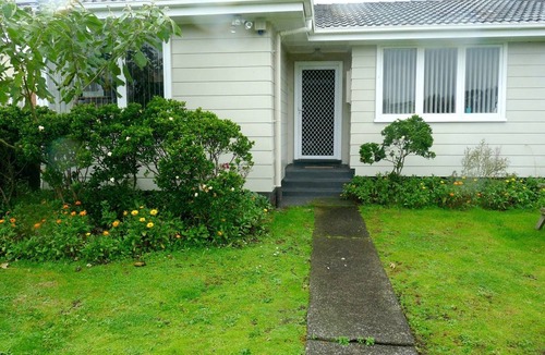 Mangere Resort | Private room ∙ 2 guests
