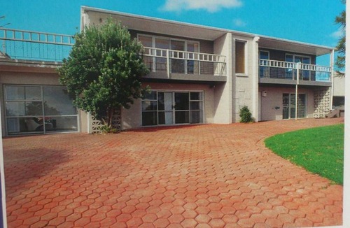 Birkenhead Resort | Private room ∙ 3 guests