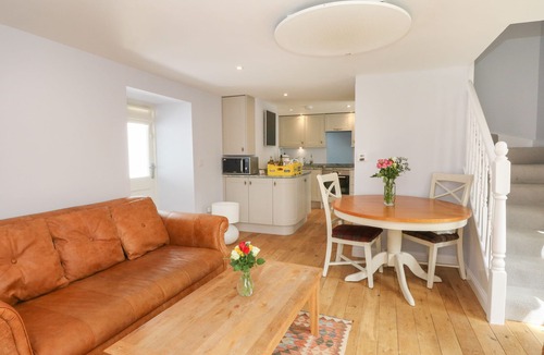 Strathtay Cottage | PUCCINI, pet friendly, character holiday cottage in Strathtay