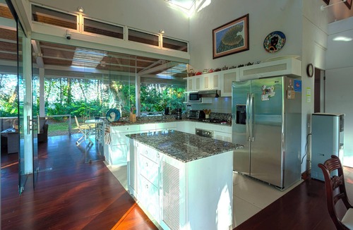 Chiguata Villa | Puerto Viejo de Limon, CasaBlanca Beachfront (Ocean View)