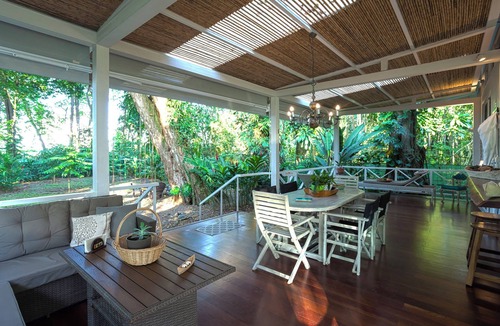 Chiguata Villa | Puerto Viejo de Limon, CasaBlanca Beachfront (Ocean View)