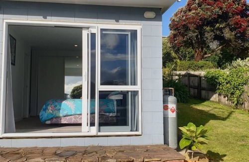 Pukehina Apartment | Pukehina Beach Getaway.nn