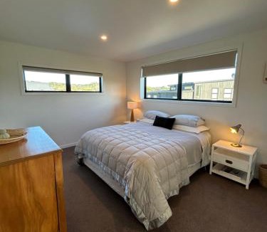 Cooks Beach Apartment | Purangi Waterfront Retreat - 2 bedroom