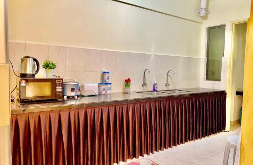 Taman Melati House | Putravilla Condominium Lovely & Spacious with Public Pool