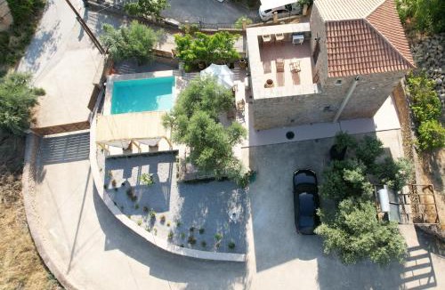 Gythio House | Pyrgos 1869 with Private Pool
