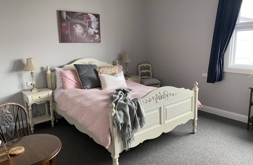 Stanley Bed & Breakfast | Queen suite with breakfast