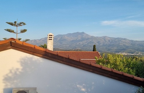 Roumeli Villa | Quiet 2 bedroom air-conditioned villa with private pool, patio and roof terrace