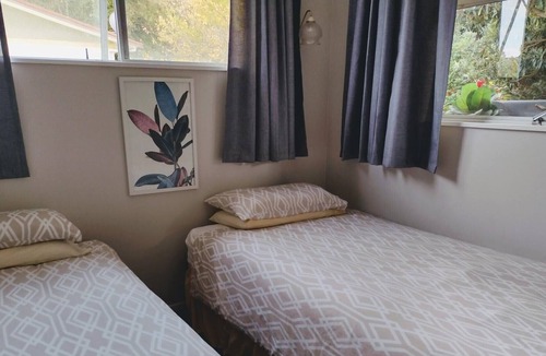 Gisborne House | Quiet, cosy comfortable home