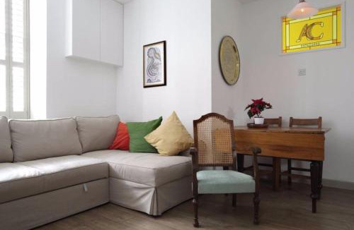 Marchmont Apartment | Quiet Ground Floor Mews Flat and parking