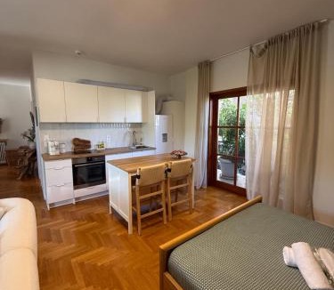Paiania Apartment | Quiet luxury studio next to airport
