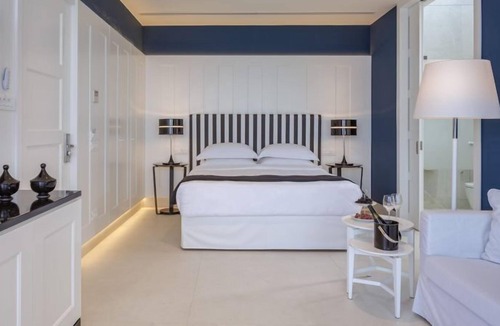 Elounda Villa | ​R299 Superior Suite with Private Pool private massage room & Sea View