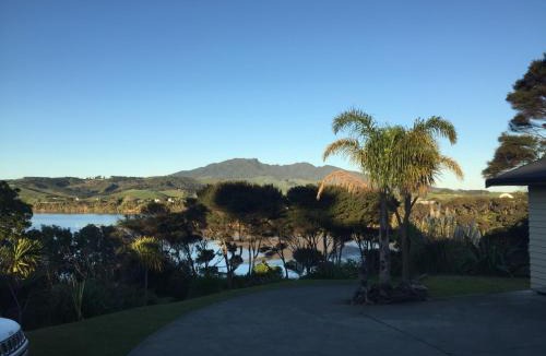 Raglan House | RAGLAN - FULLY self contained 1 bedroom