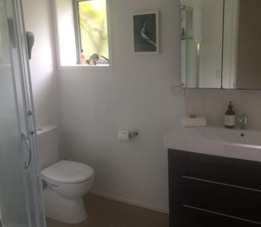 Raglan House | RAGLAN - FULLY self contained 1 bedroom