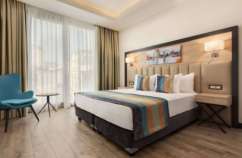 Kucukcekmece Hotel | Ramada Encore By Wyndham Istanbul Basin Express