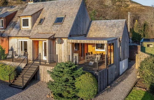 Ratagan Cottage | Ratagan Lodge is one of a kind and the rarest of finds.