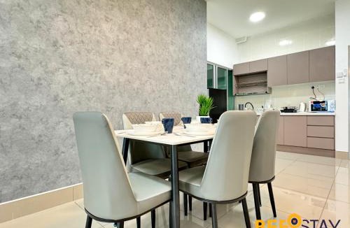 Salak South Apartment | RC Residence Salak South Family Suite w Pool View