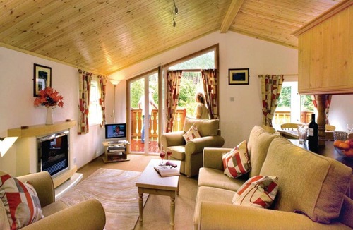 Selkirk RV Rental | Recreational vehicle (RV) ∙ 2 bedrooms ∙ 6 guests