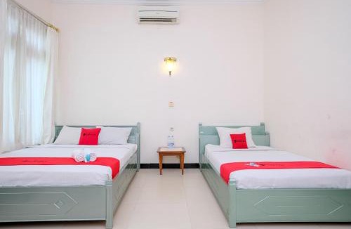 Sinduharjo Hotel | RedDoorz at Savitri Hotel