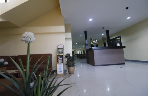 Sunter House | RedDoorz near ITC Cempaka Mas