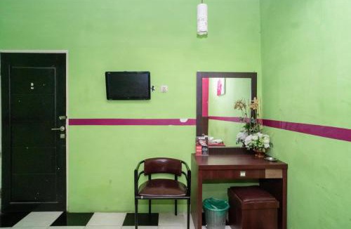 Banjarmasin Hotel | RedDoorz near Uniska Banjarmasin