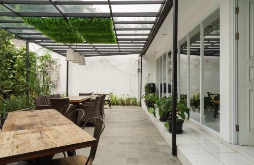 Pancawati House | RedDoorz Plus near Exit Toll Puncak 2