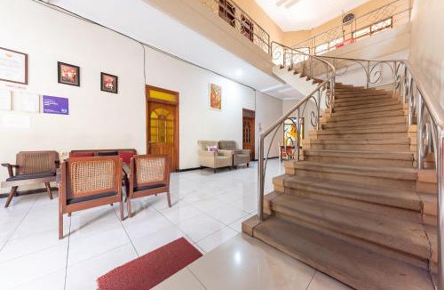 Malang House | RedDoorz @ Soekarno Hatta Indah