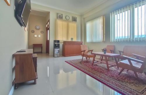 Hargomulyo Hotel | RedDoorz Syariah at Innap Guest House Alun Alun Sragen