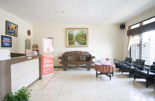 Jember House | RedDoorz Syariah @ Jalan Gajah Mada