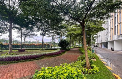 Bekasi Apartment | RedLiving Apartemen Springlake Summarecon - Happy Rooms with Netflix