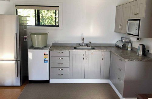 Redwood Valley Cottage | Redwood Cottage - Essential Comfort