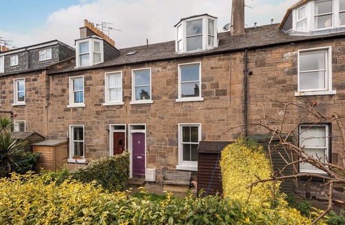 Edinburgh Apartment | Regent Place [412] is a Cosy and quiet Abbeyhill Colonies 2 bedroom apartment