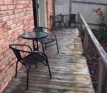 Devonport House | RELAX on Ronald Street