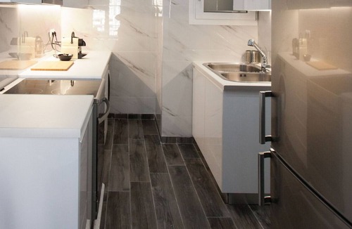 Athens City Centre Apartment | Renovated 2 bedroom apt in Larissis Railway Station and Metro